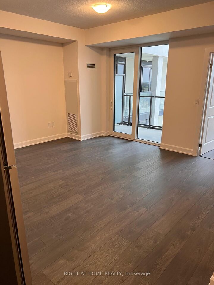 Property Photo: 3200 William Coltson Avenue E 802 ON L6H 7W6
