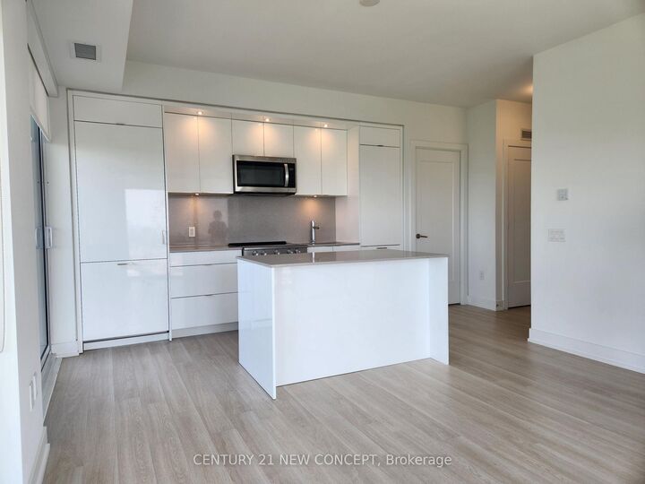 Property Photo:  30 Inn On The Park Drive 3110  ON M3C 0P7 