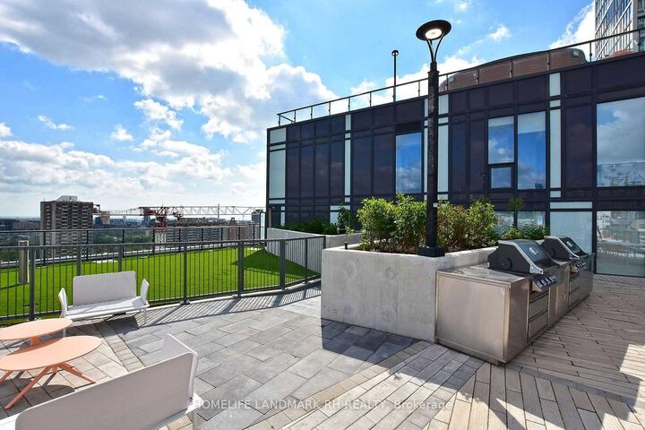 Property Photo:  251 Jarvis Street 1219  ON M5B 0C3 
