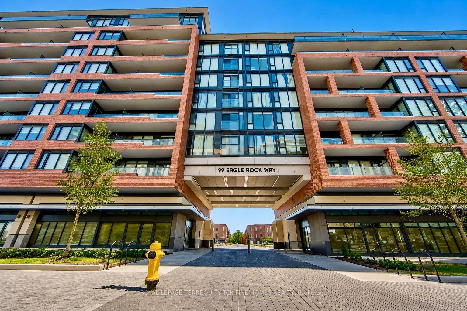 Property Photo: 99 Eagle Rock Way 605 ON L6A 5A7