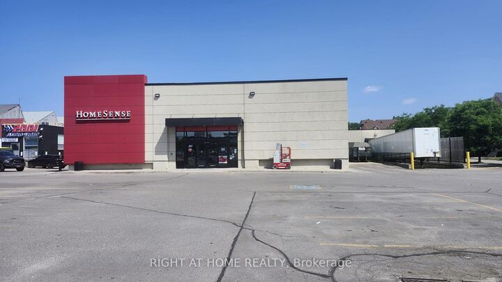 Property Photo:  160 Vanderhoof Avenue 306  ON M4G 0B7 