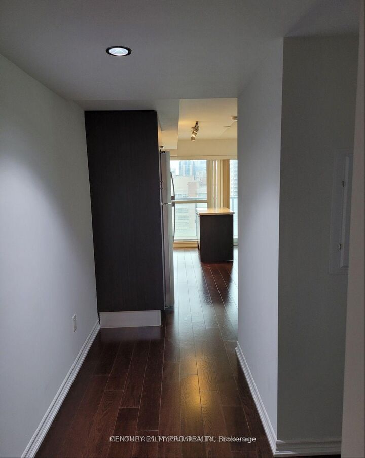 Property Photo:  386 Yonge Street #1714  ON M5B 0A5 