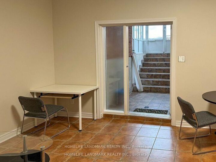 Property Photo: 21 Tenbury Drive A ON L3R 9P9