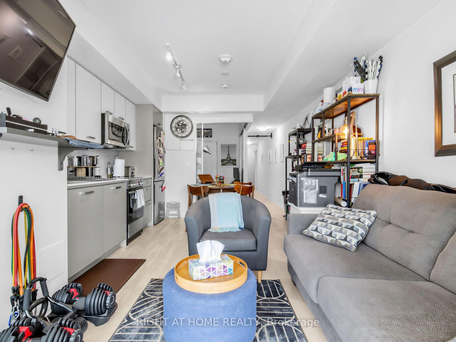 Property Photo: 1630 Queen Street E 211 ON M4L 0B3