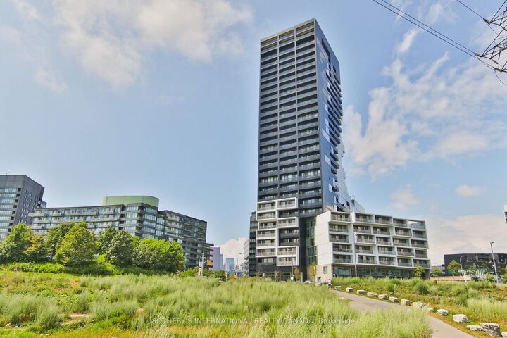 Property Photo: 170 Bayview Avenue 820 ON M5A 0M4