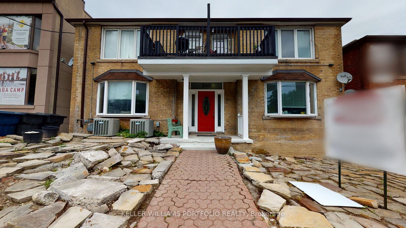 Property Photo: 546 Eglinton Avenue E 5 ON M4P 1N9