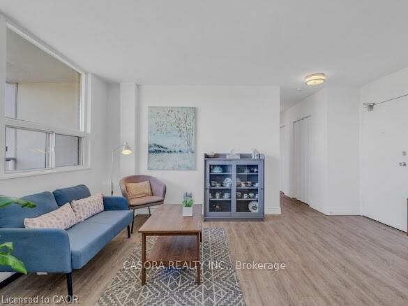 Property Photo:  15 Nicklaus Drive 512  ON L8K 5L5 