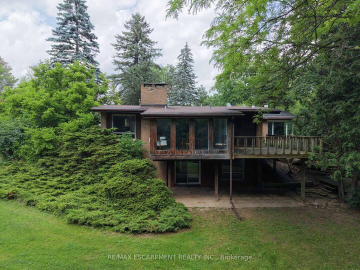 Property Photo: 560 Crane Court ON L7P 4Y8