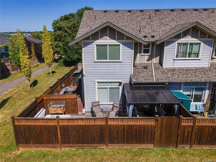 Property Photo: 3338 Whittier Ave #4 BC V8Z 3P9