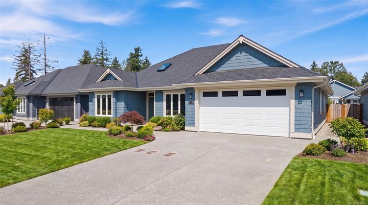 Property Photo: 416 Hummingbird Pl BC V9P 1K1