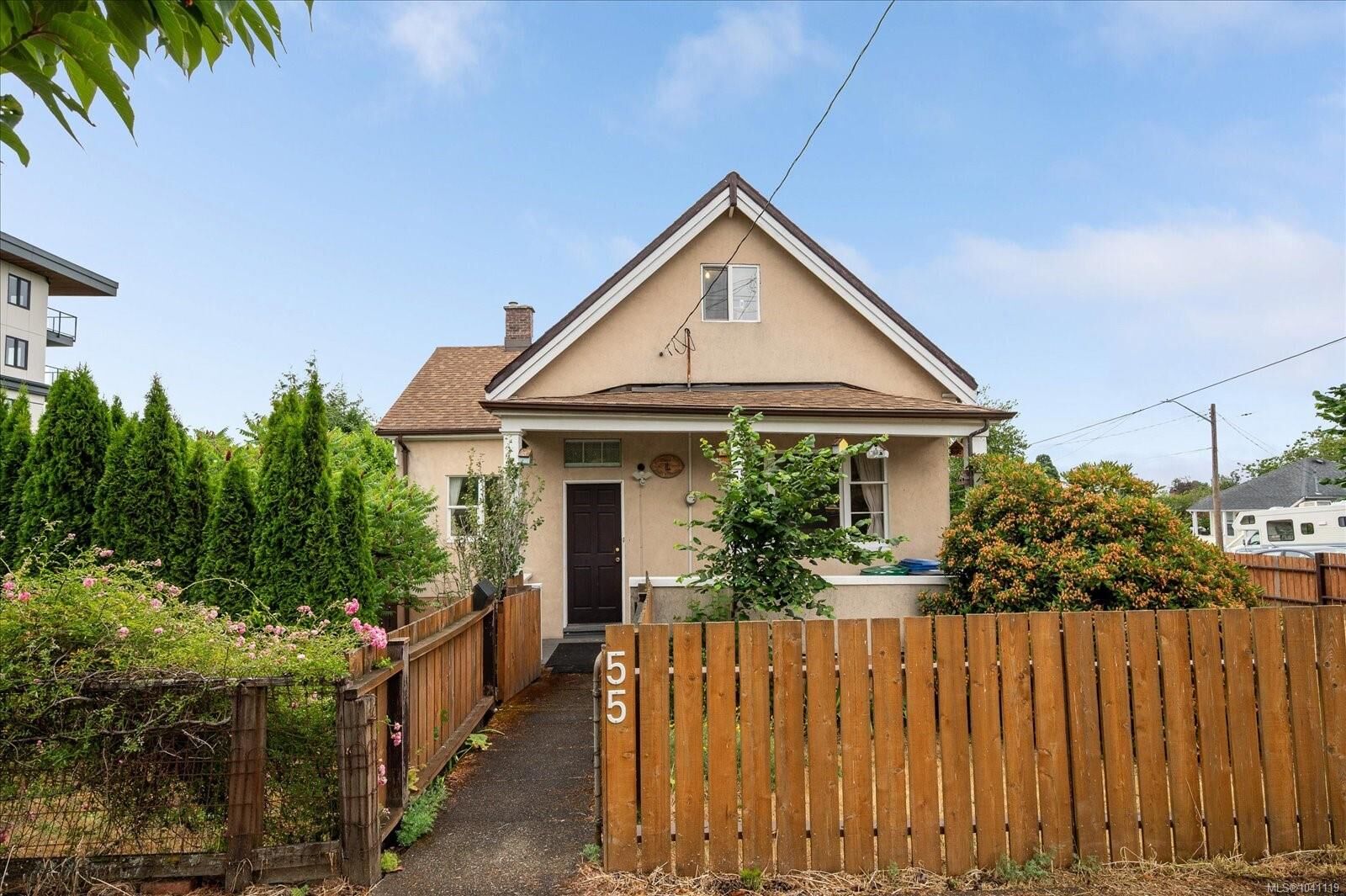 Property Photo:  55 Haliburton St  BC V9R 4V6 