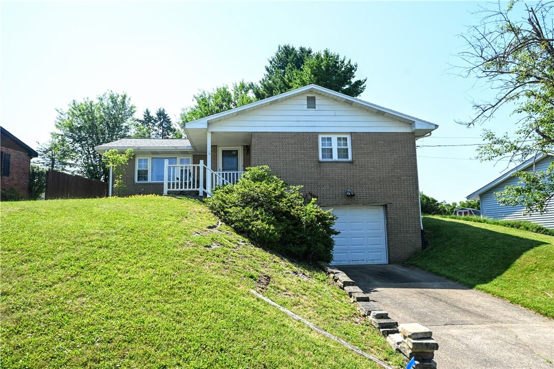 Property Photo:  20 Jefferson Drive  PA 15062 