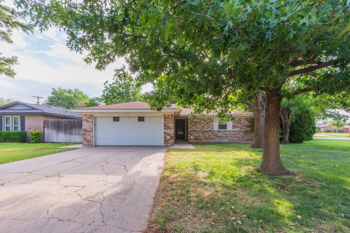Property Photo: 5602 SW 43rd Avenue TX 79109
