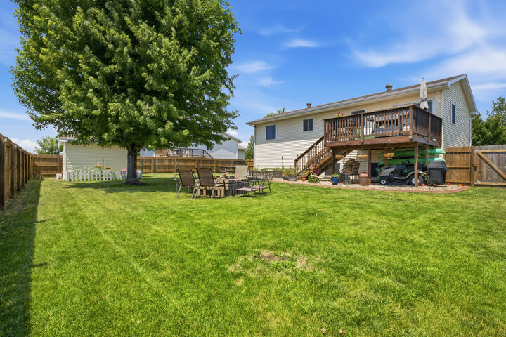 Property Photo:  1017 Plum Lane  SD 57401 