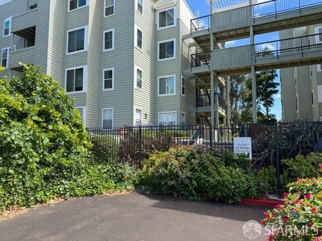 Property Photo: 211 S Fremont Street 312 CA 94401