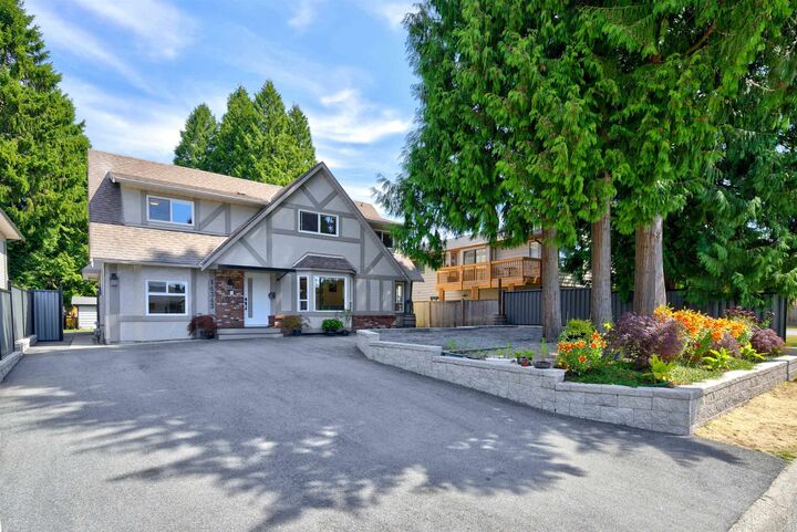 Property Photo: 14343 17 Avenue BC V4A 6L3