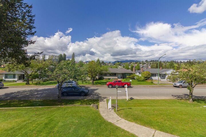 Property Photo: 4810 Fairlawn Drive BC V5C 3R8