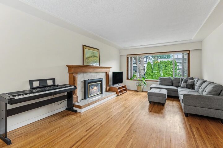 Property Photo: 1684 Cornell Avenue BC V3J 3A1