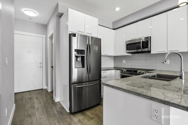 Property Photo: 20696 Eastleigh Crescent 210 BC V3A 0M3