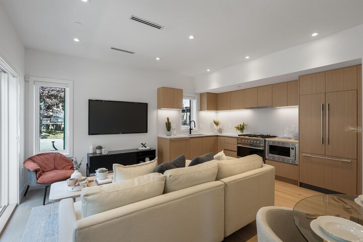 Property Photo: 1008 W 52nd Avenue BC V6P 1H5