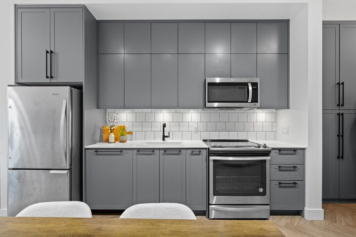 Property Photo:  14968 101A Avenue 425  BC V3R 0E8 
