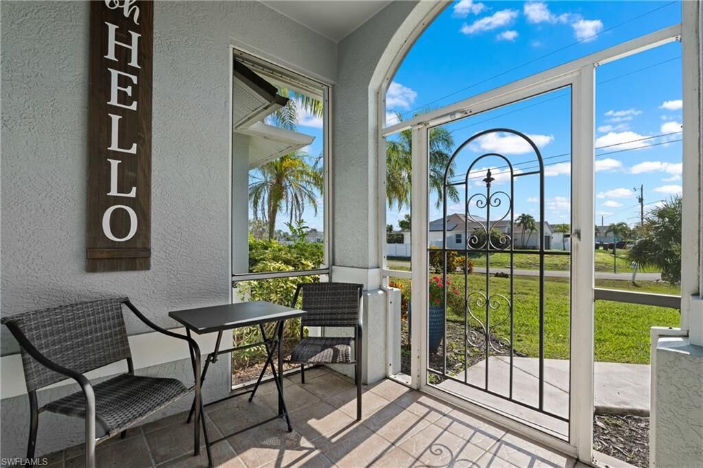 Property Photo: 2014 NW 25th Pl FL 33993