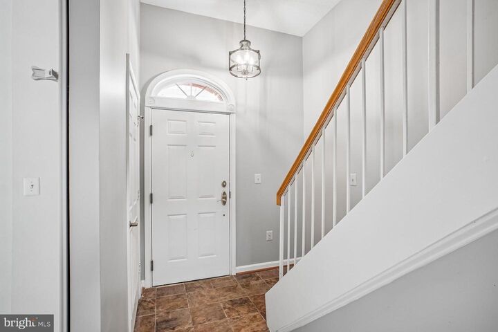 Property Photo: 2105 Jamieson Avenue VA 22314