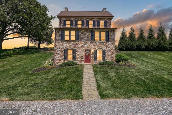 Property Photo:  2415 Clearview Lane  PA 17362 