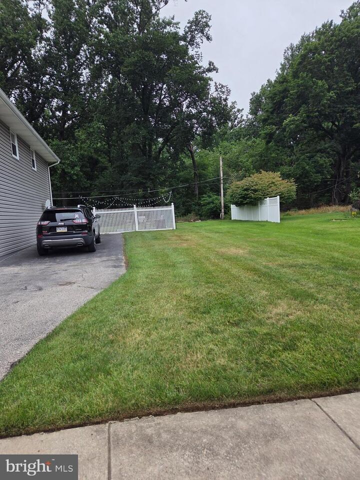 Property Photo:  1020 Norvelt Drive  PA 19115 