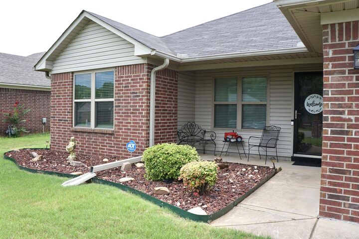 Property Photo: 1425 Huebner Street AR 72032