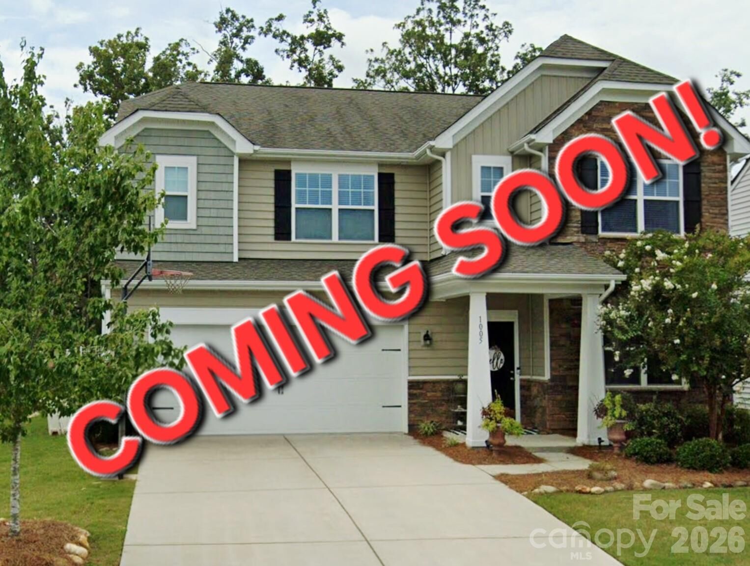 Property Photo:  1005 Wainscott Drive  NC 28173 