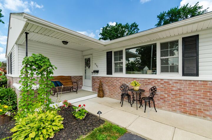 Property Photo:  5162 Cavalier Drive  OH 43026 