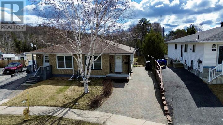 Property Photo:  24 McQuarrie Pl  ON P5A 3C1 