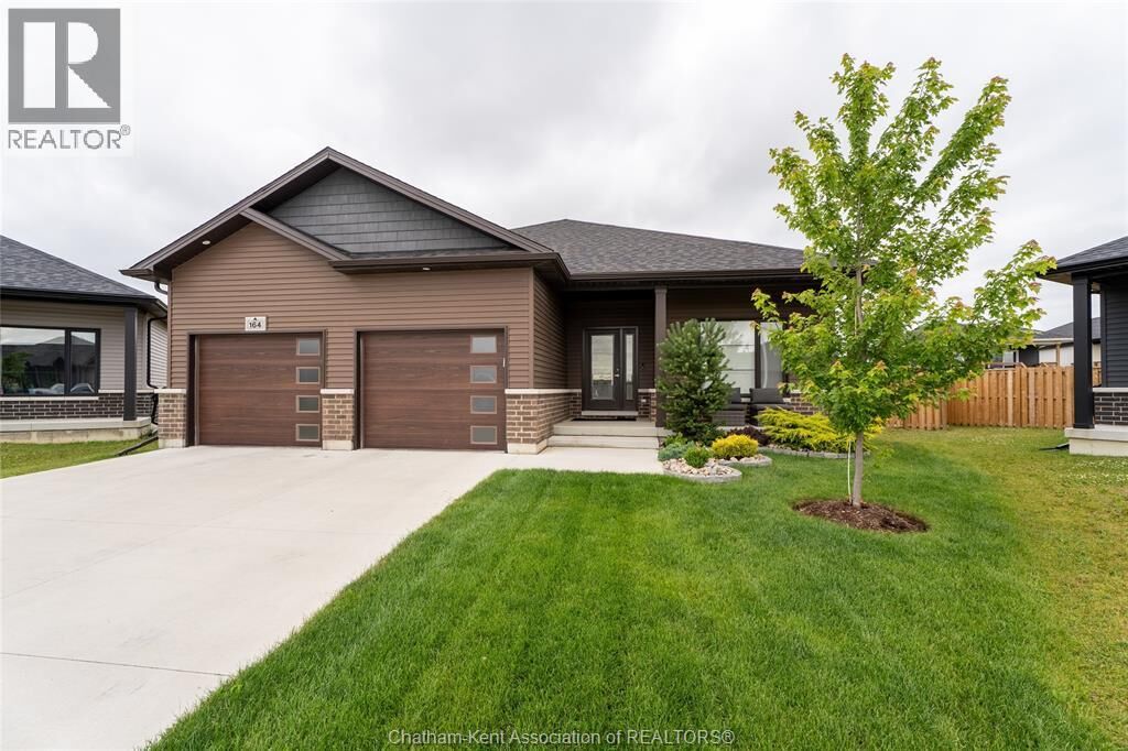 Property Photo:  164 Grassland Grove  ON N7M 0S5 