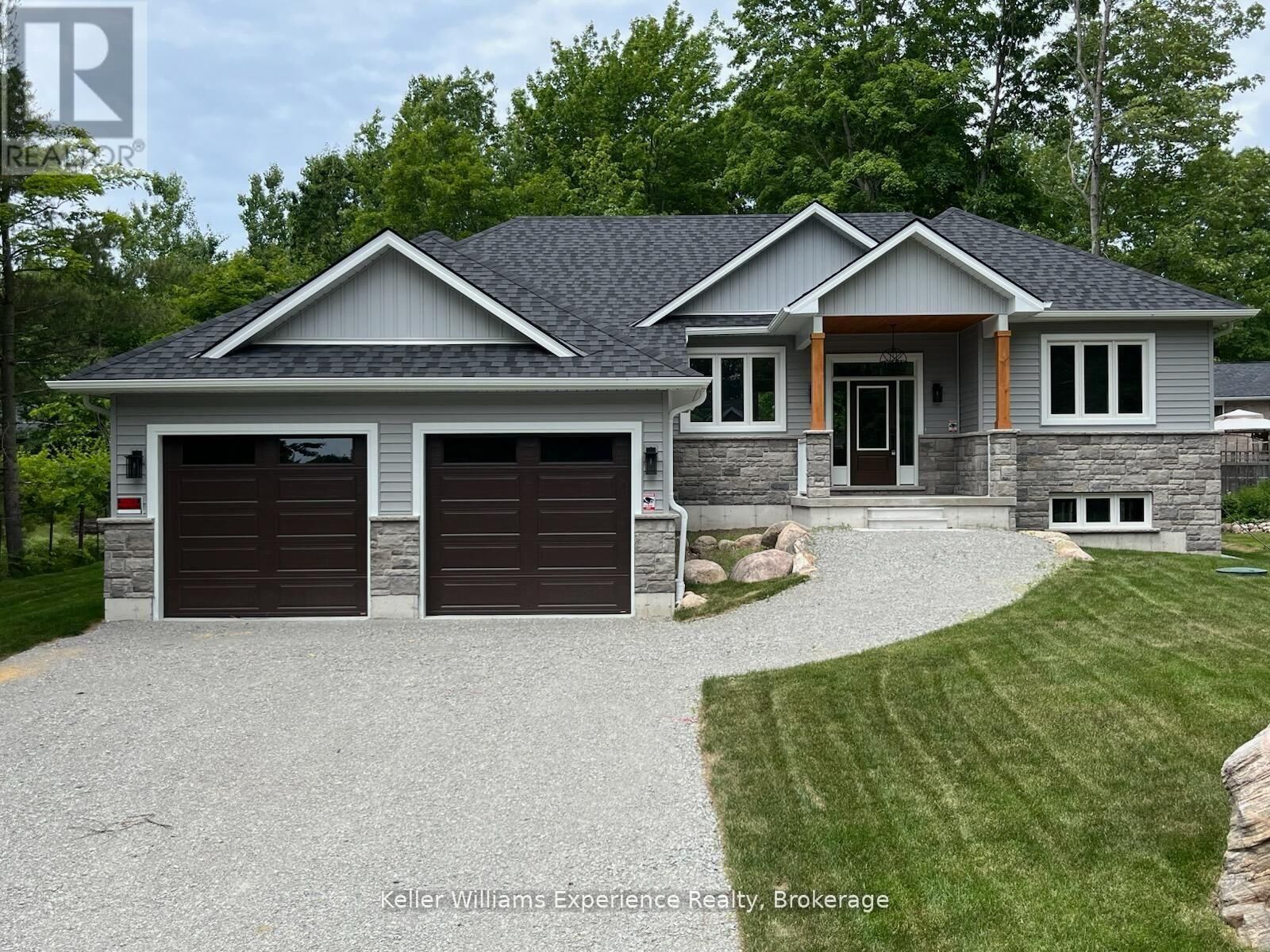Property Photo: 62 Rue Vanier ON L9M 0J2