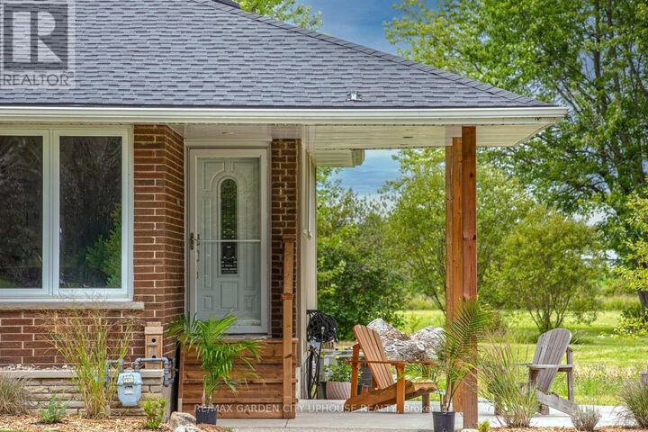Property Photo: 373 Darby Road ON L0S 1K0