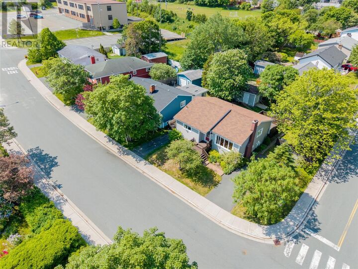 Property Photo:  44 Roosevelt Avenue  NL A1N 1Z8 