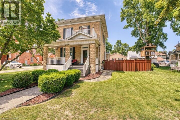 459 Wallace Avenue North — photo 1