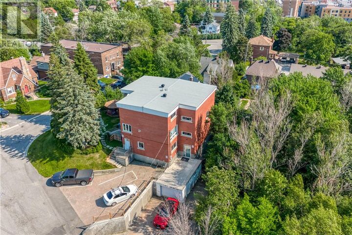 265 Montcalm Avenue — photo 1