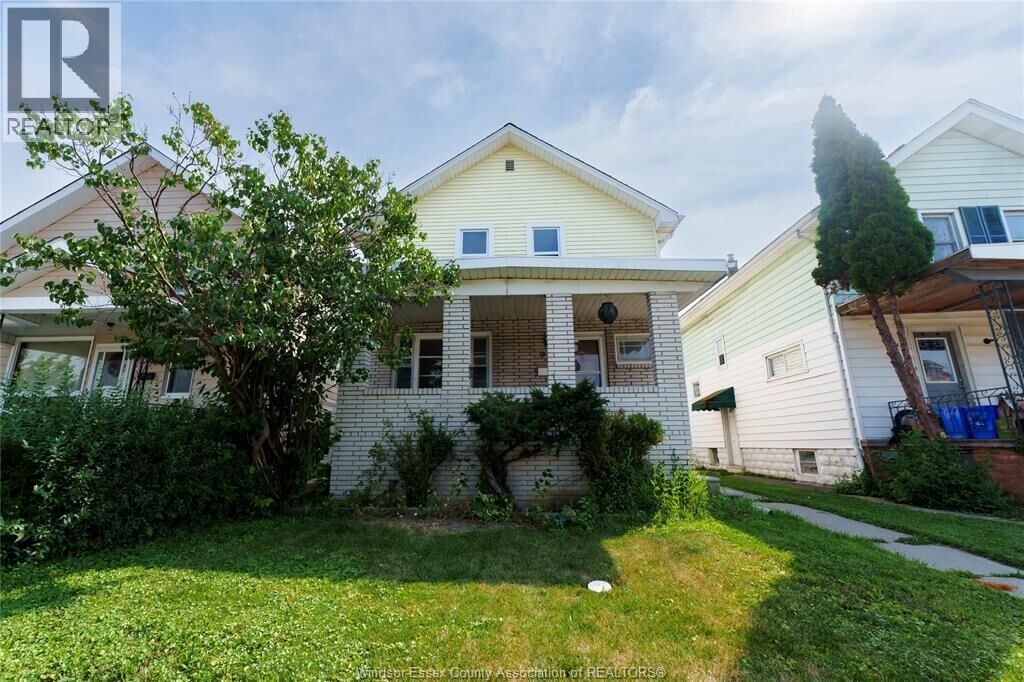 Property Photo:  950 Elsmere  ON N9A 2A9 