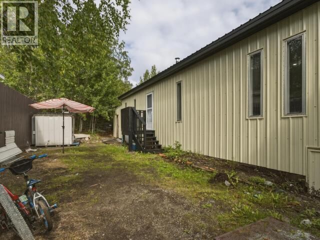 Property Photo:  34-200 Lobird Road  YT Y1A 5V3 