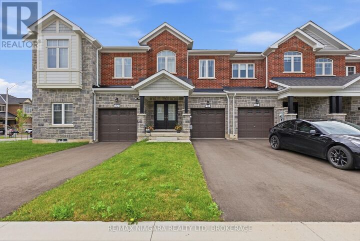 56 Sapphire Way — photo 1
