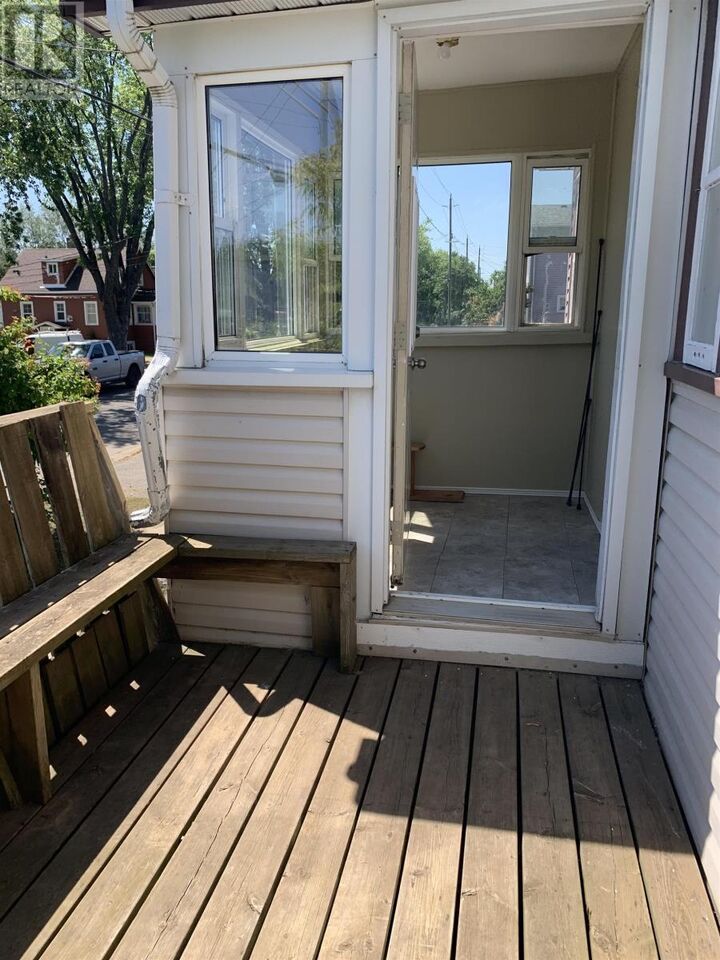 Property Photo:  86 Machar Ave  ON P7B 2Y6 
