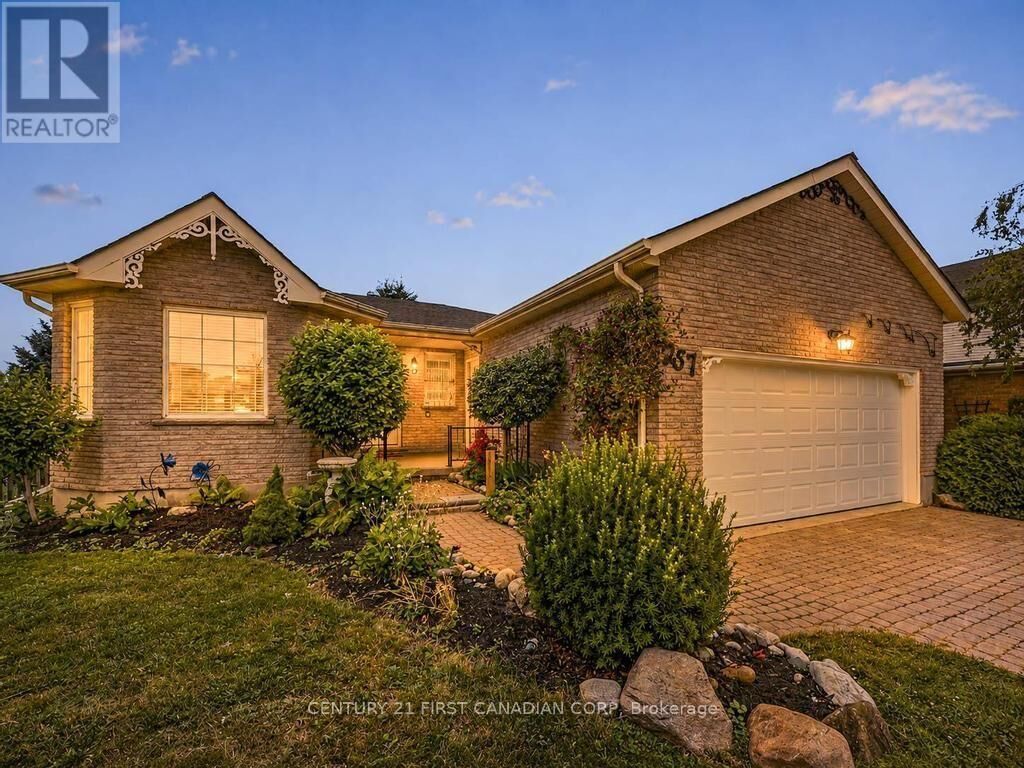 Property Photo: 257 Fennel Street ON N0J 1S0
