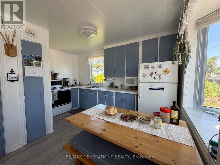 Property Photo:  39 Laurier Avenue  ON P0T 2W0 