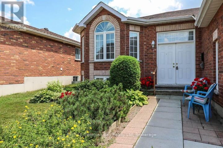 Property Photo:  947 Montreal Street  ON L4R 1H1 