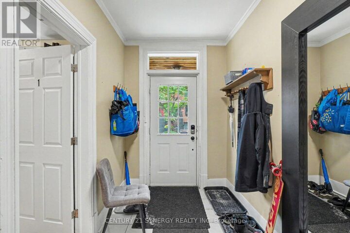 Property Photo:  95 Templeton Street  ON K1N 6X4 