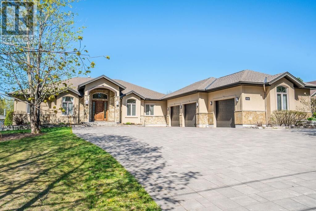 Photo de la propriété:  535 Brule Rd  ON P6A 0B5 