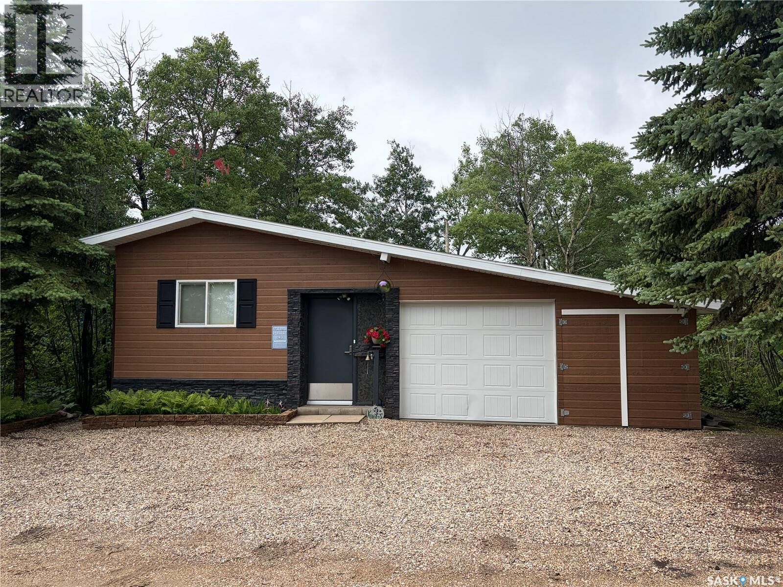 Property Photo: 34 Columbus Drive SK S0A 1A0