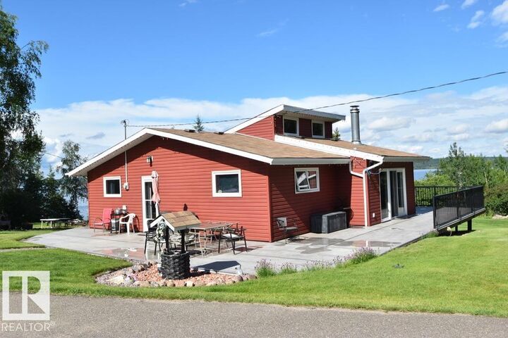 Property Photo: 618 Churchill Park Road AB T0A 2C1